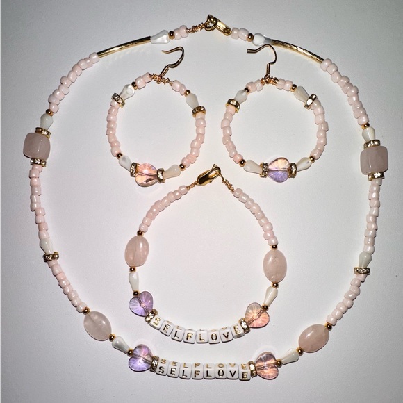 Meet your Posher, LaRaé - Picture 5 of 16